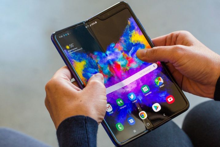 Samsung CEO’su Galaxy Fold’da Aceleci Davrandığını Kabul Etti