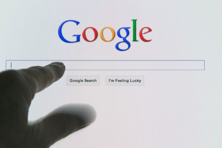 Google Arama Trafiğini Arttırmak için Şarkı Sözlerini mi Çalıyor?