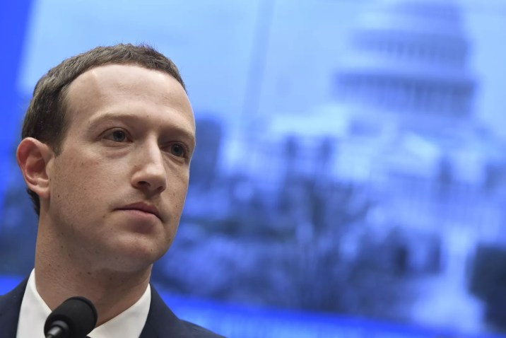 Facebook En Değerli 10 Şirket Listesinden Düştü