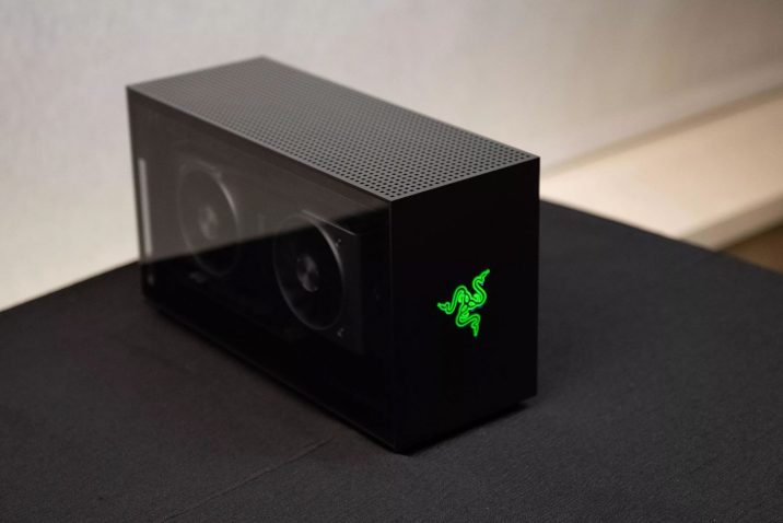 Razer Küçük Ama Güçlü Tomahawk Masaüstü Bilgisayarı Tanıttı