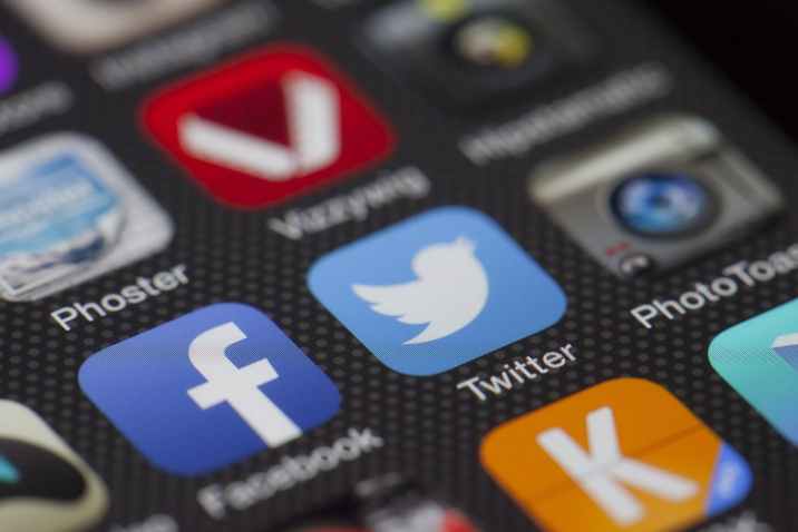 Twitter Yenilenen Tasarımı ve Yeni Renk Temalarıyla Yayına Geçiyor