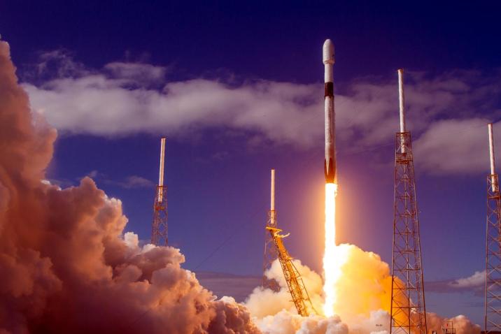 SpaceX’in İlk İnsanlı Fırlatma Görevi Hava Şartları Nedeniyle İptal Oldu